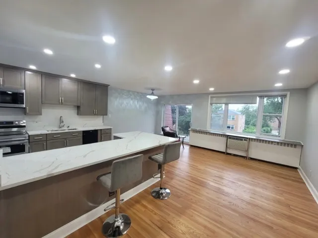 $220,000 | 8710 Skokie Boulevard, Unit 3BS, Skokie, IL 60077