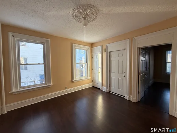 $1,950 | 10 Gilbert Avenue, New Haven, CT 06514