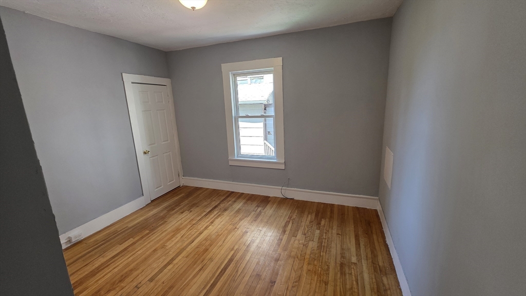 53 Merrifield Street Worcester, MA 01605 - Photo 13 of 27