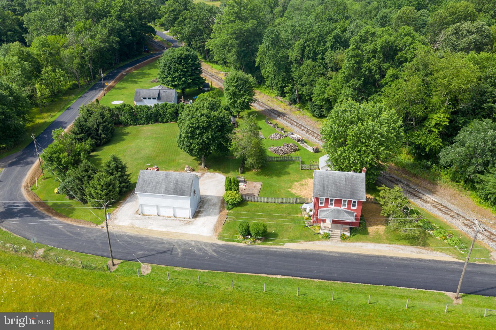 7169 Intersection Road Glen Rock, PA 17327 - Photo 3 of 27 Gallery Image 3