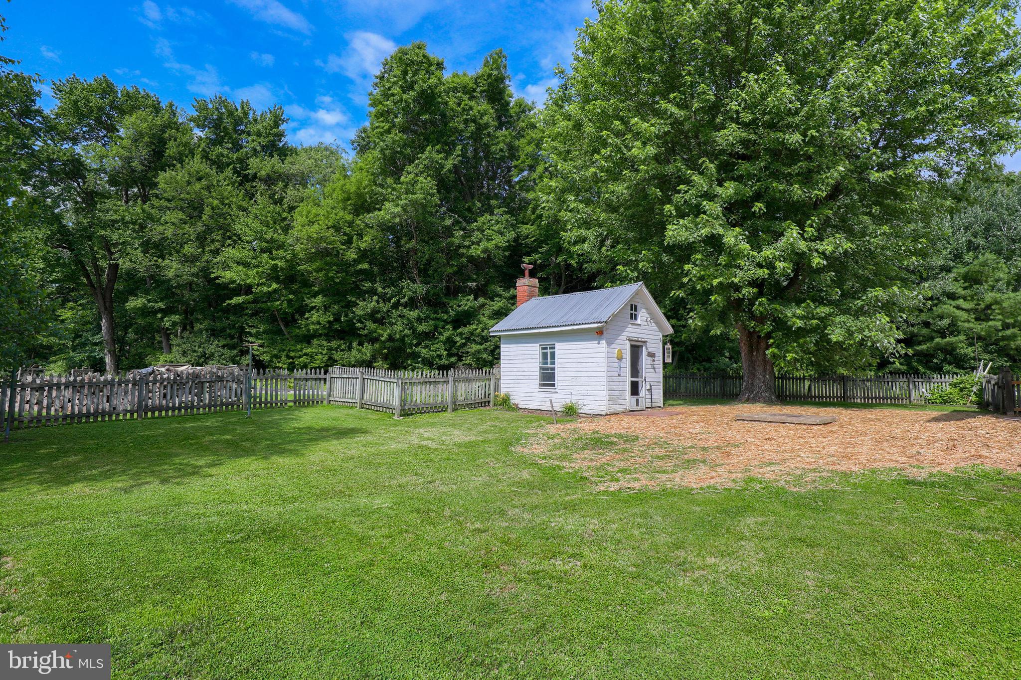 7169 Intersection Road Glen Rock, PA 17327 - Photo 22 of 27 Gallery Image 22