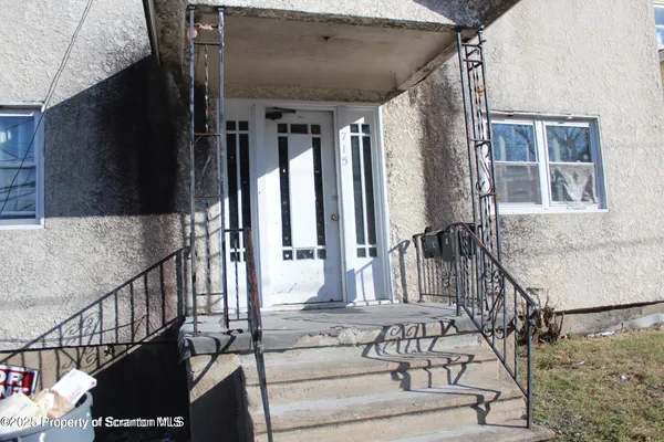 $1,150 | 715 Moosic Street, Unit 1, Scranton, PA 18505
