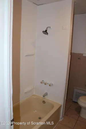 $1,150 | 715 Moosic Street, Unit 1, Scranton, PA 18505