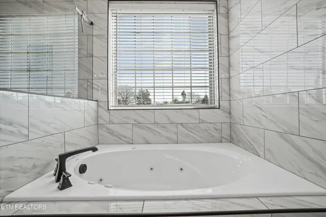 $995,000 | 1807 Thompson Road, Knoxville, TN 37932