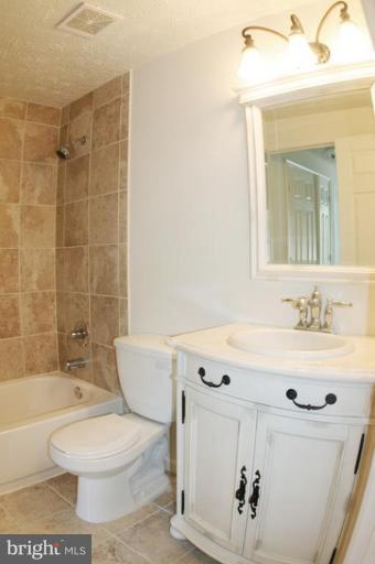 8090 Grandview Court Springfield, VA 22153 - Photo 10 of 23 Master Bath