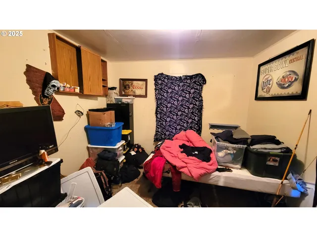 $149,900 | 1140 East Chamberlain Avenue, Cottage Grove, OR 97424