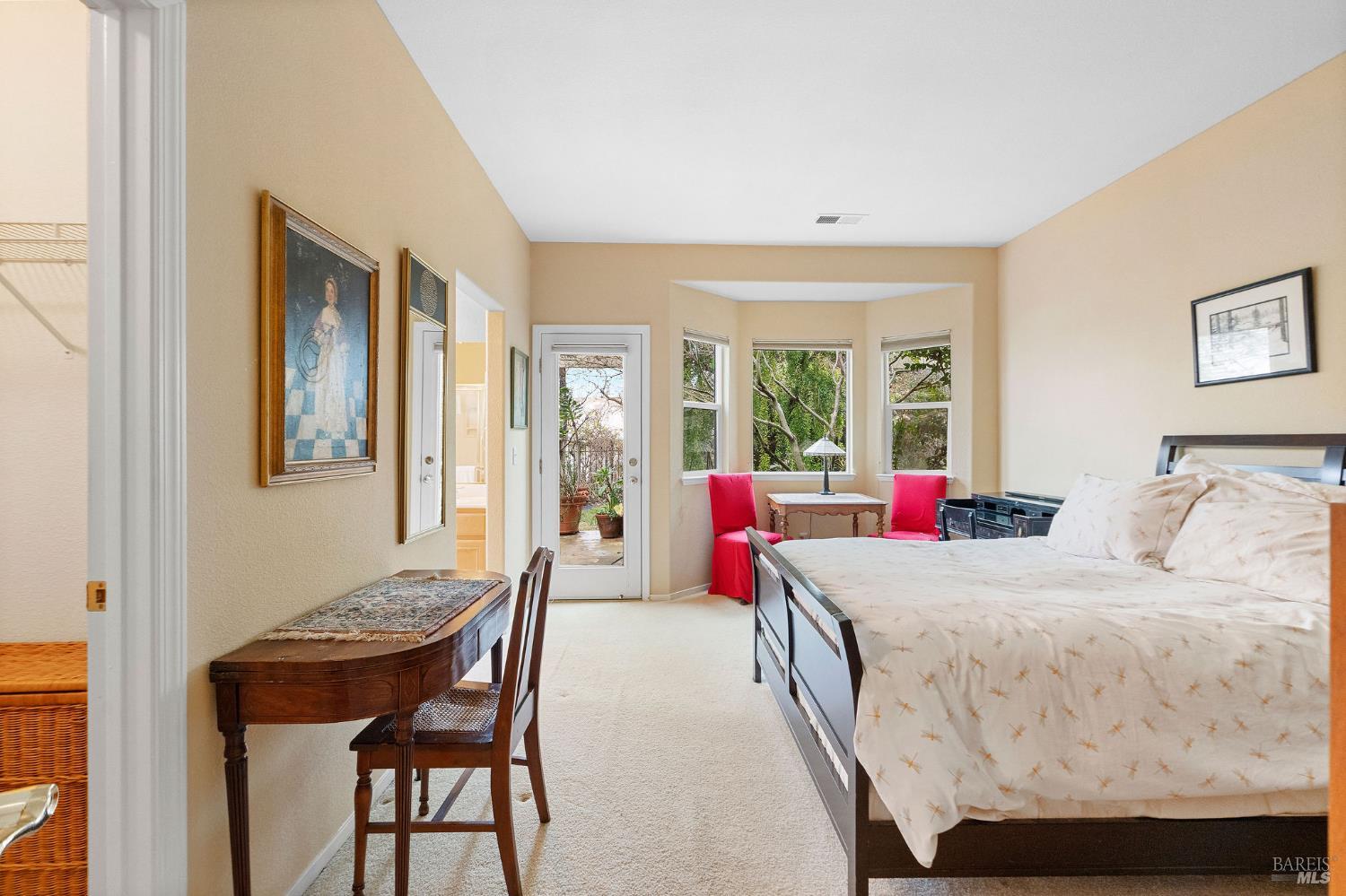 672 Meadowbrook Lane Rio Vista, CA 94571 - Photo 13 of 39 a living room with furniture and a large window