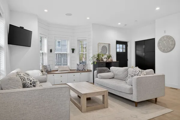 $1,750,000 | 13 Quincy Street, Unit A, Somerville, MA 02143