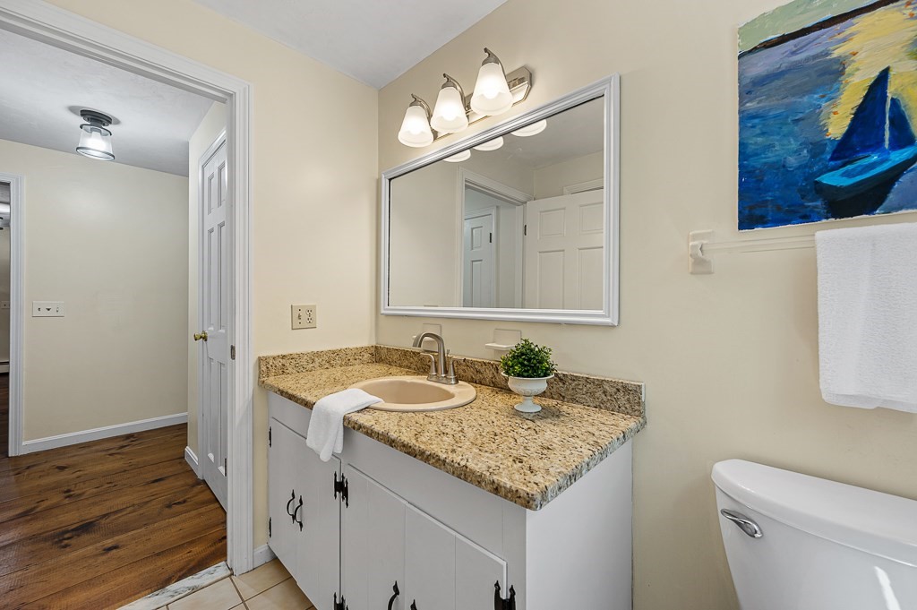 9 Olde Meetinghouse Road Westborough, MA 01581 - Photo 13 of 42