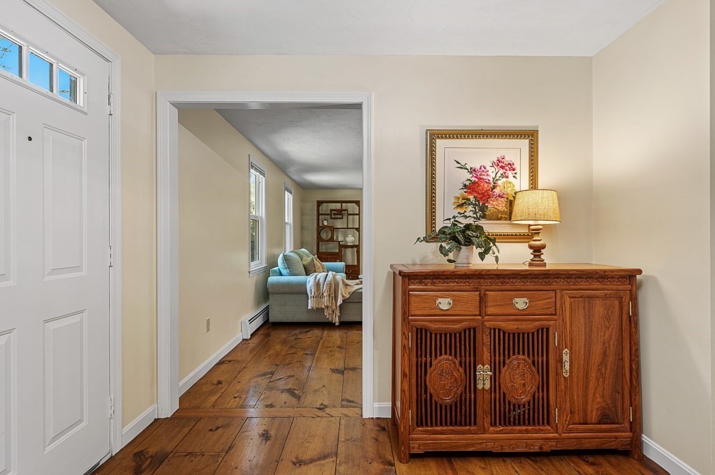 9 Olde Meetinghouse Road Westborough, MA 01581 - Photo 4 of 42