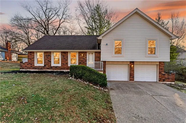 $359,000 | 7407 North Granby Avenue, Kansas City, MO 64151