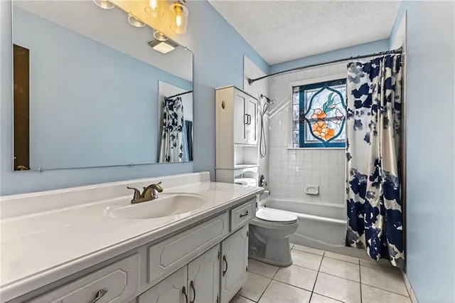 $359,000 | 7407 North Granby Avenue, Kansas City, MO 64151