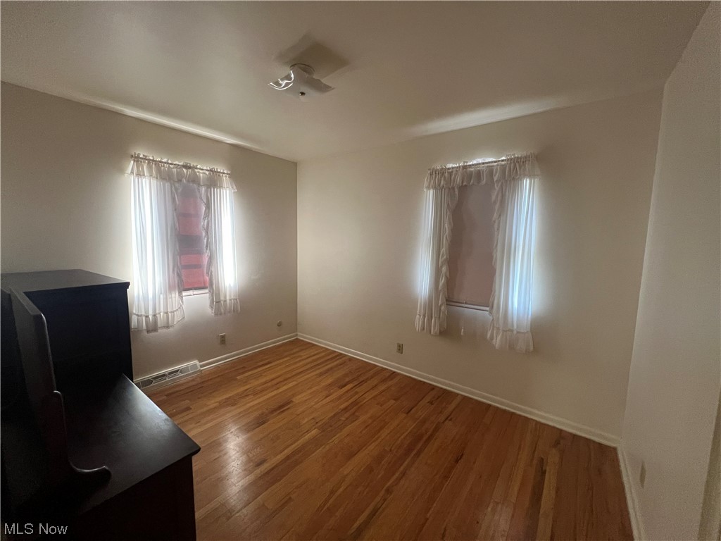 410 Holliston Road Akron, OH 44333 - Photo 17 of 26 Bedroom 4