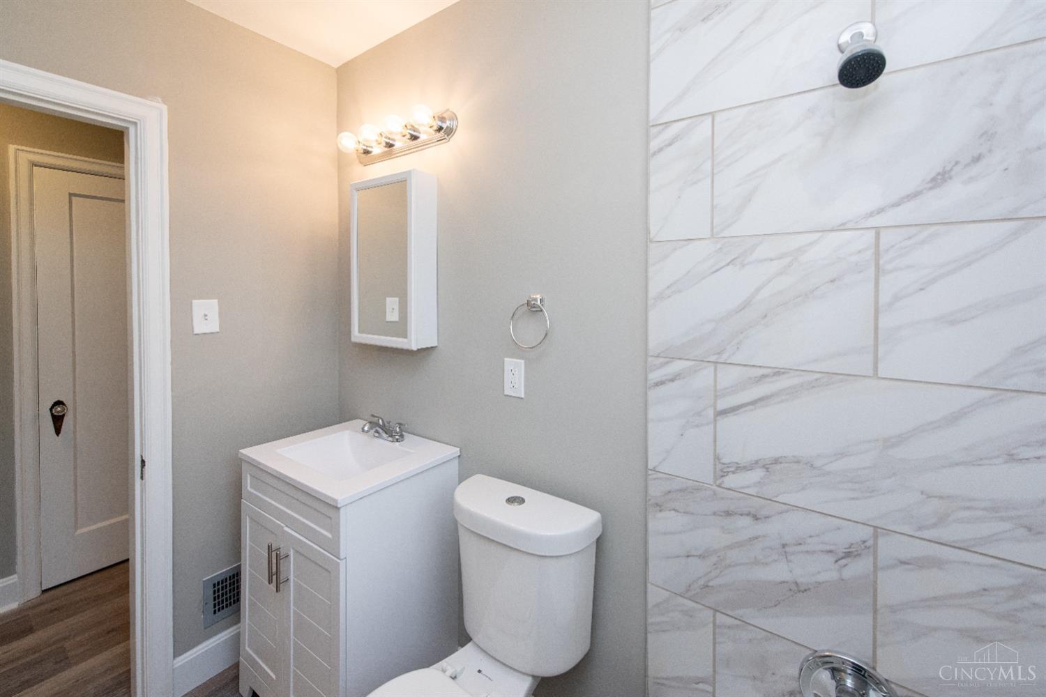 4265 Hutchinson Road Cincinnati, OH 45248 - Photo 21 of 46 Gallery Image 21
