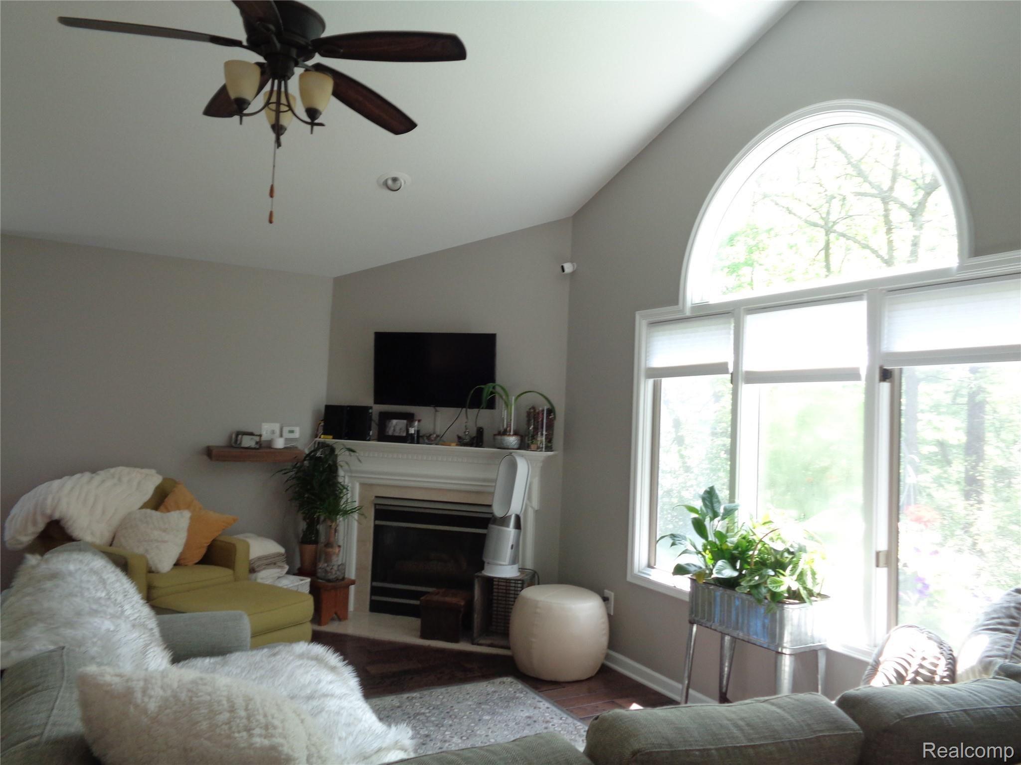 3368 Rivers Edge Drive Wayne, MI 48184 - Photo 28 of 64 DSC02683.JPG