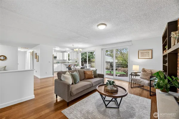 $600,000 | 927 South 240th Place, Des Moines, WA 98198
