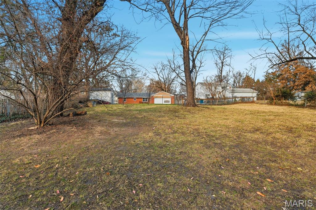 426 Darst Road Ferguson, MO 63135 - Photo 33 of 40