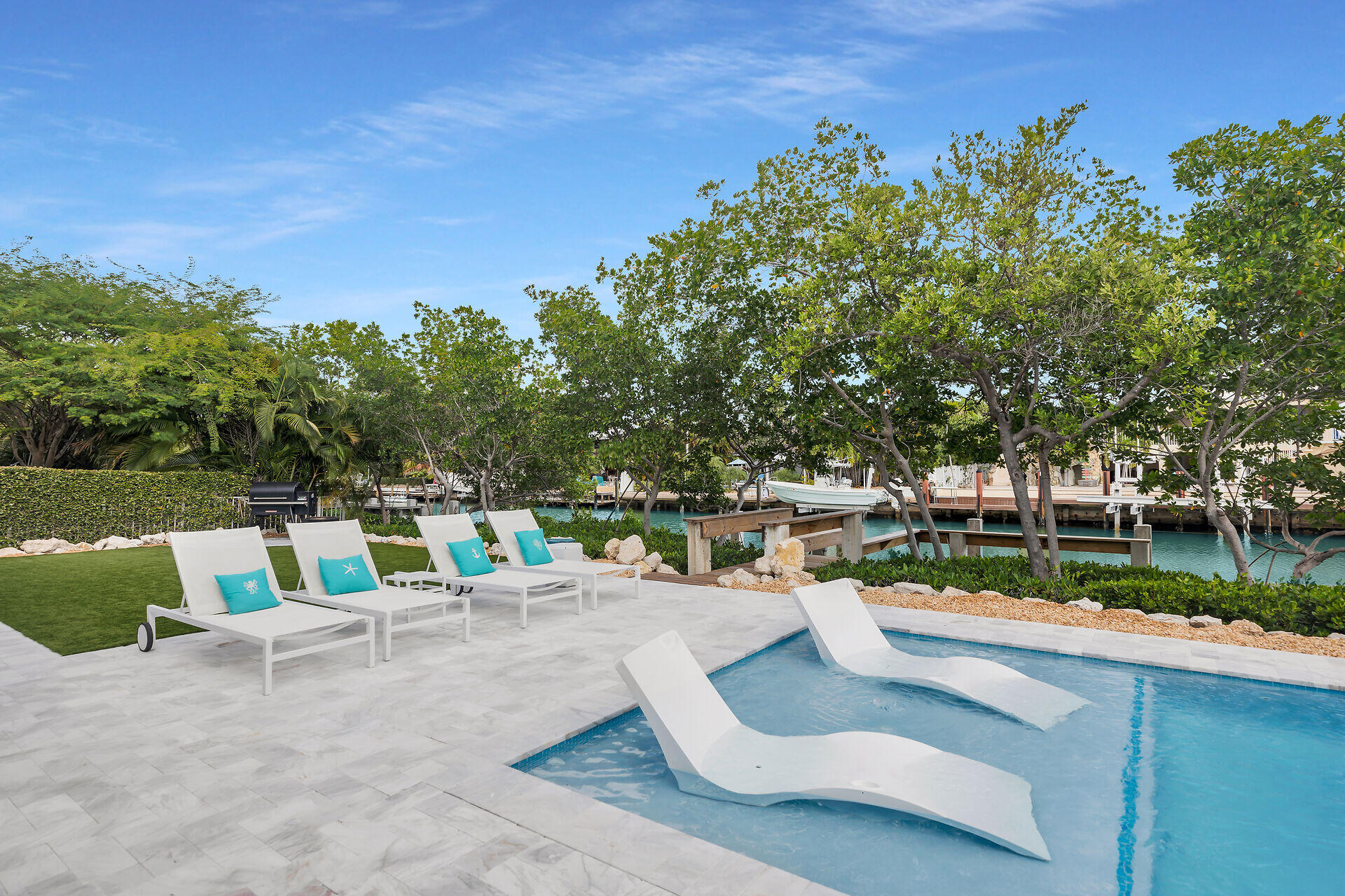 230 13th Street Key Colony Beach, FL 33051 - Photo 2 of 71 virtual-tour-360887-21