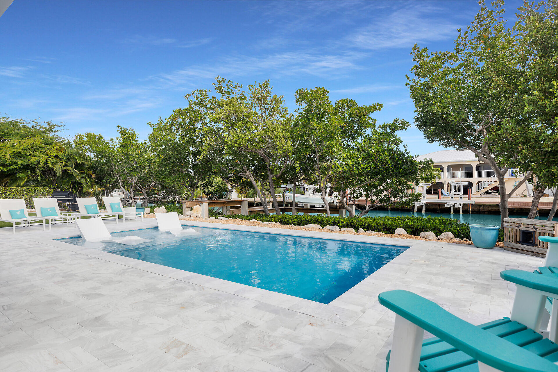 230 13th Street Key Colony Beach, FL 33051 - Photo 4 of 71 virtual-tour-360887-15