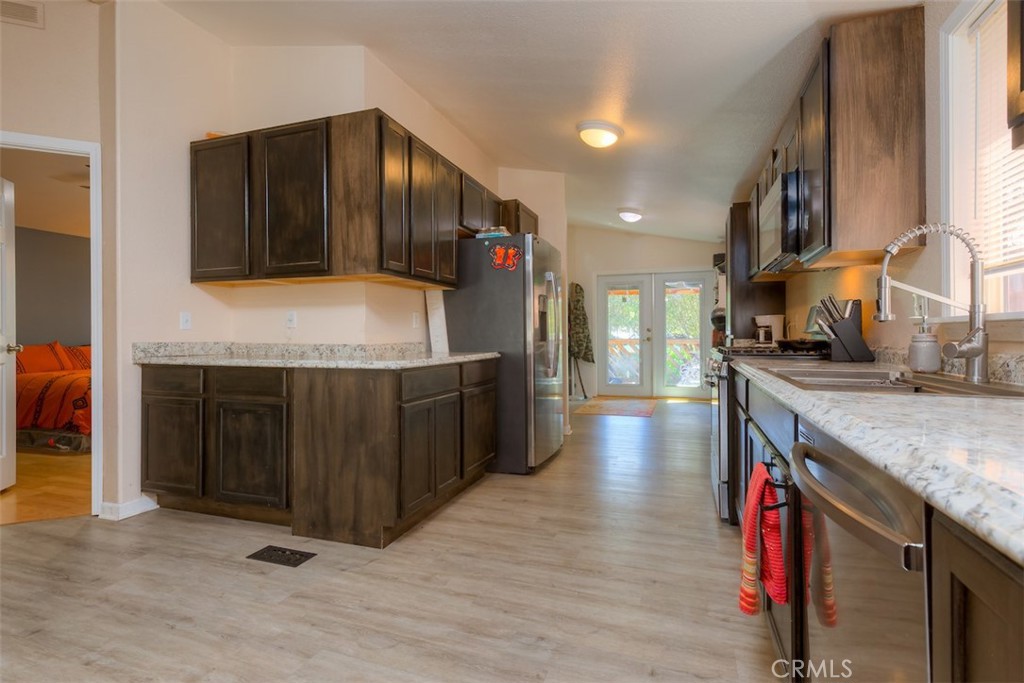 152 Rocky Top Road Oroville, CA 95965 - Photo 9 of 68