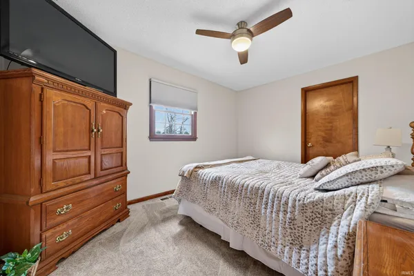 $319,900 | 5333 Bechtel Court, Marion, IN 46952