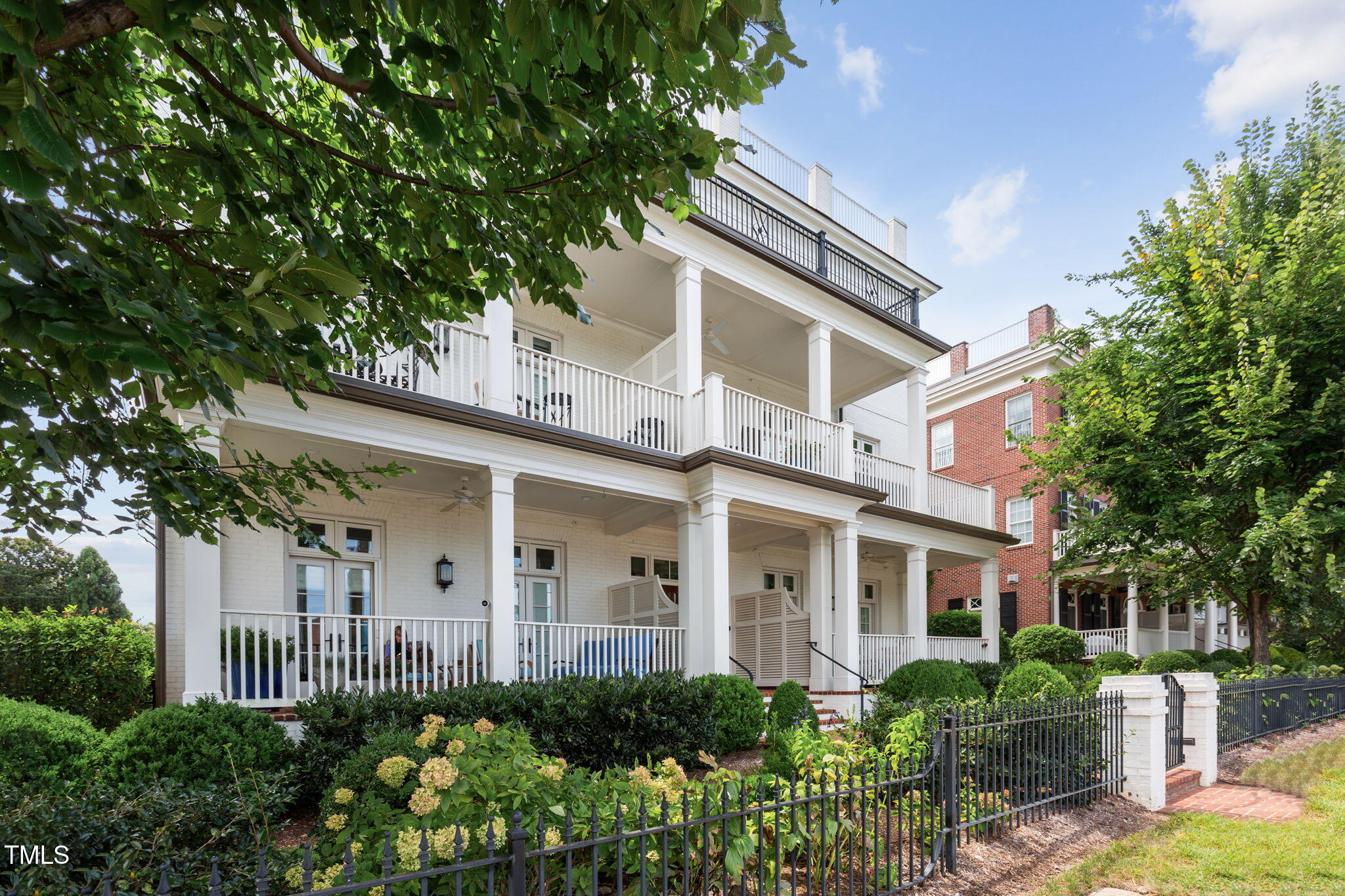 2015 Fairview Road, Unit 200 Raleigh, NC 27608 - Photo 2 of 58 64-web-or-mls-2015 Fairview 200-7