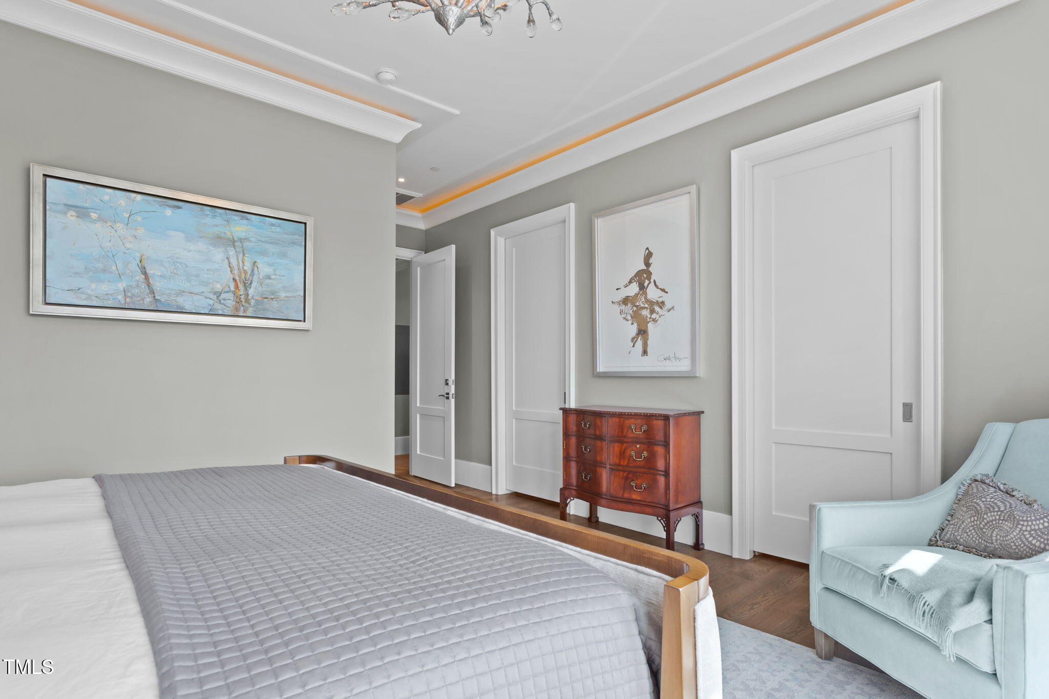 2015 Fairview Road, Unit 200 Raleigh, NC 27608 - Photo 27 of 58 a bedroom with a bed and furniture