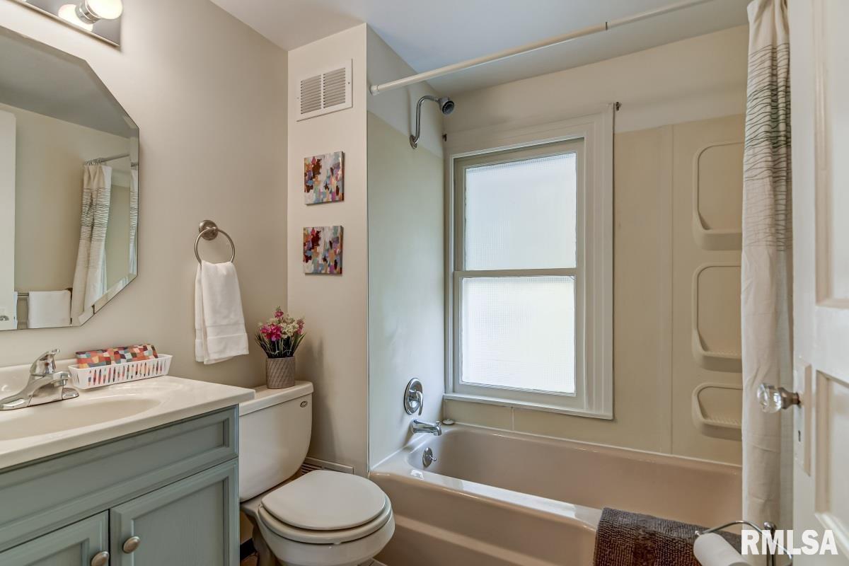 2440 South 9th Street Springfield, IL 62703 - Photo 26 of 31