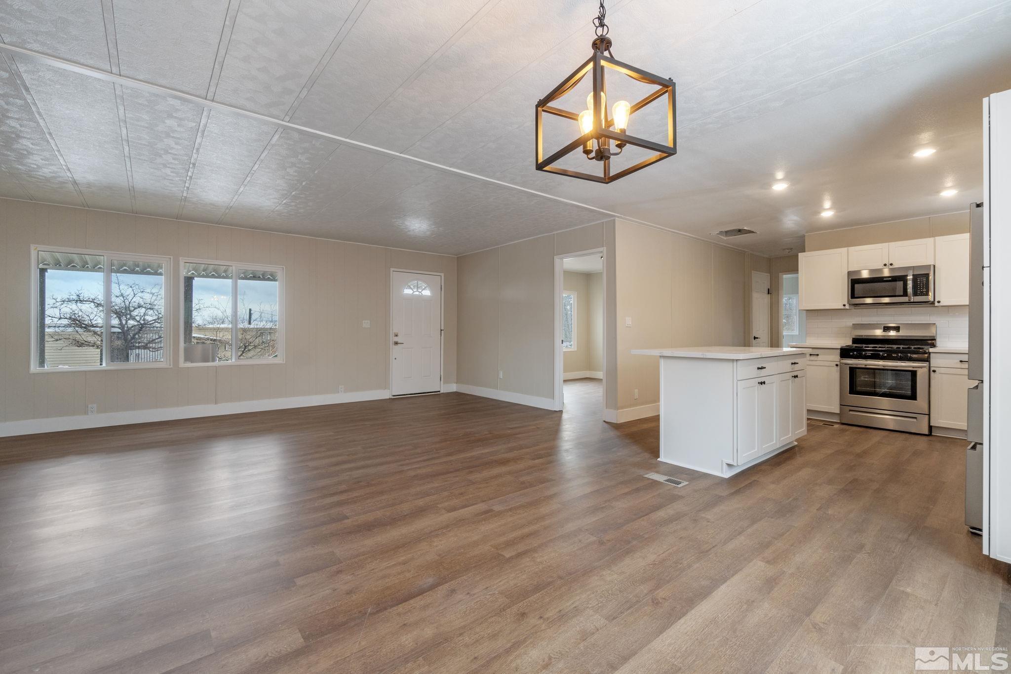 5861 Applegate Drive Sun Valley, NV 89433 - Photo 11 of 36 Photo 11