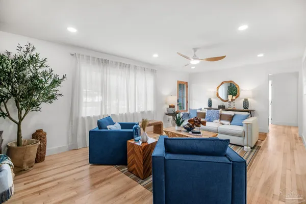 $640,000 | 444 York Street, Gulf Breeze, FL 32561