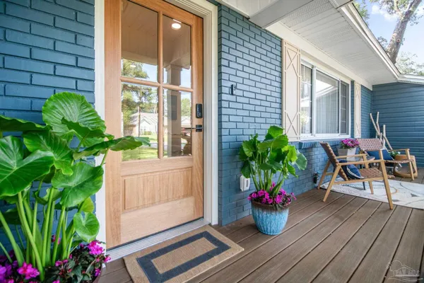 $640,000 | 444 York Street, Gulf Breeze, FL 32561