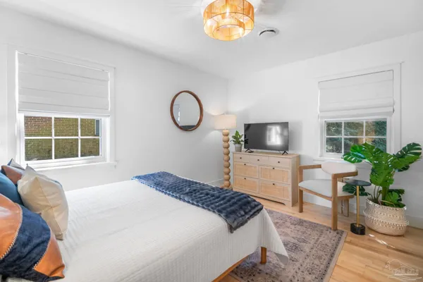 $640,000 | 444 York Street, Gulf Breeze, FL 32561