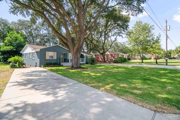 $640,000 | 444 York Street, Gulf Breeze, FL 32561