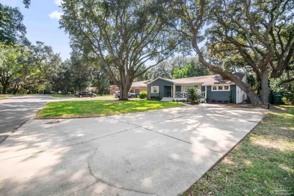 $640,000 | 444 York Street, Gulf Breeze, FL 32561