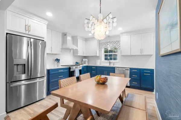 $640,000 | 444 York Street, Gulf Breeze, FL 32561