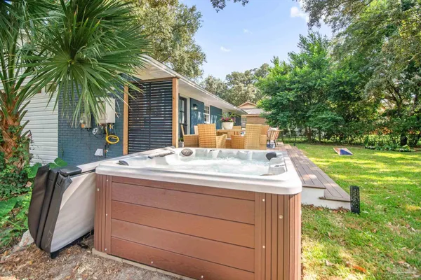 $640,000 | 444 York Street, Gulf Breeze, FL 32561