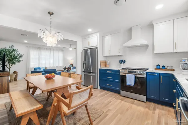 $640,000 | 444 York Street, Gulf Breeze, FL 32561