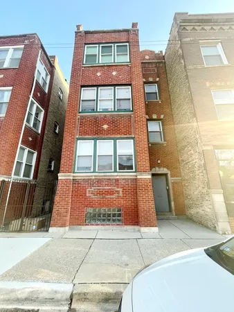 $1,850 | 3021 West Diversey Avenue, Unit G, Chicago, IL 60647