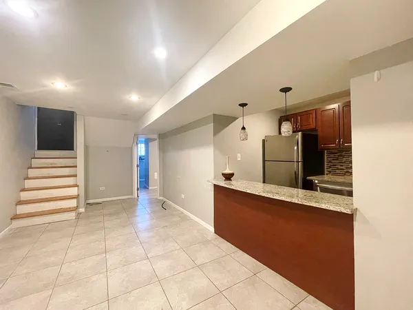$1,850 | 3021 West Diversey Avenue, Unit G, Chicago, IL 60647