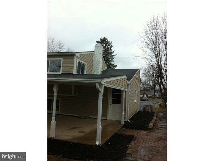 457 Greene Road Warminster, PA 18974 - Photo 3 of 25