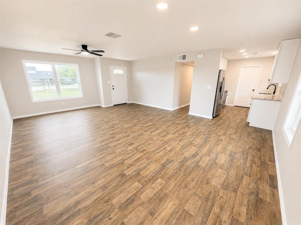 105 Paige Street Weatherford, TX 76088 - Photo 9 of 26