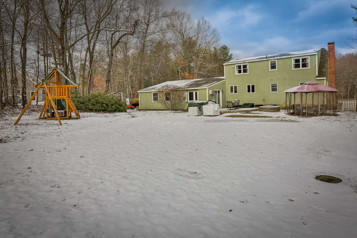 455 East Road Hampstead, NH 03841 - Photo 2 of 2