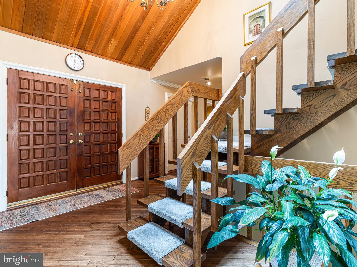 1983 Melmar Road Huntingdon Valley, PA 19006 - Photo 4 of 49 Two Story Foyer