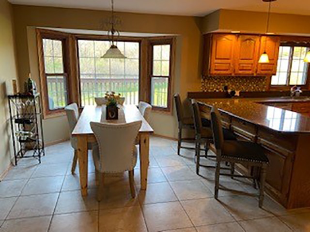 8050 Killarney Aire Road Roscoe, IL 61073 - Photo 6 of 36 Gallery Image 6