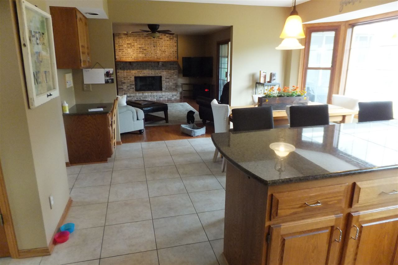 8050 Killarney Aire Road Roscoe, IL 61073 - Photo 10 of 36 Gallery Image 10