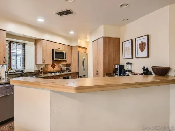 $4,650 | 8694 Villa La Jolla Drive, Unit 1, La Jolla, CA 92037