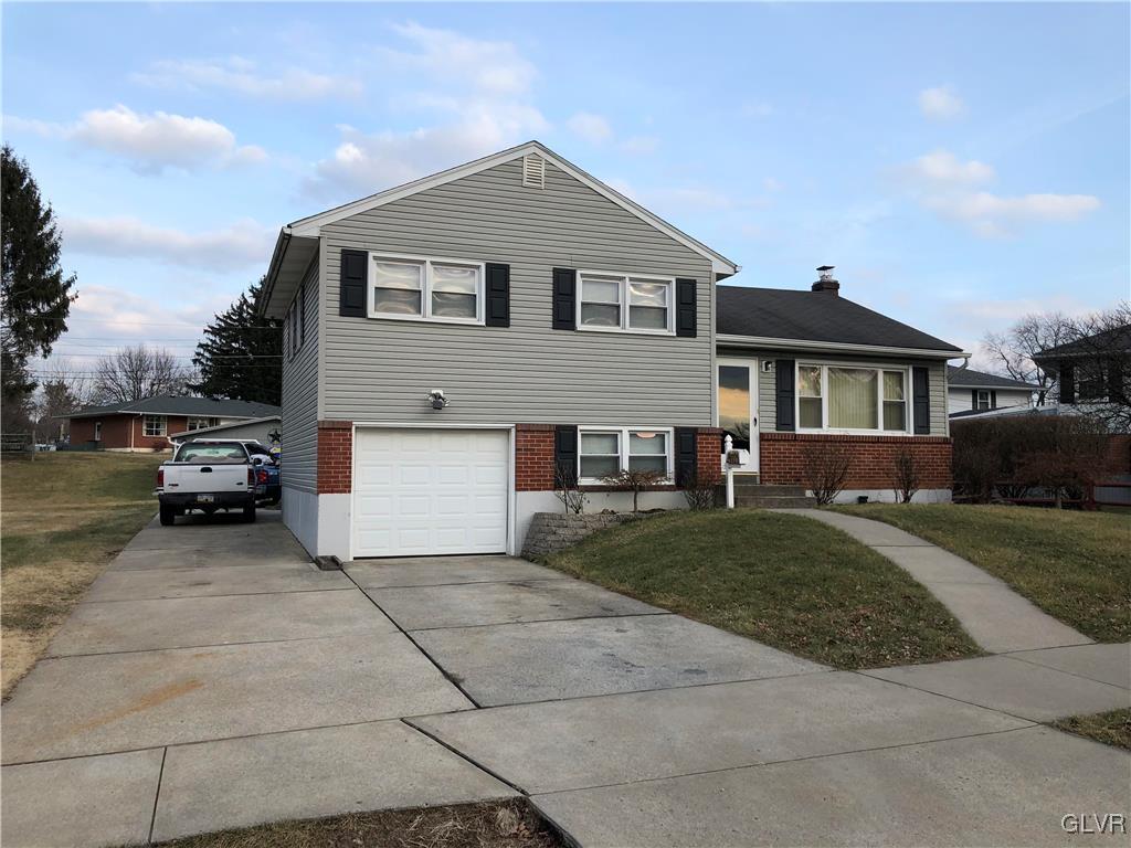2962 Avon Road Bethlehem, PA 18017 - Photo 2 of 30 Gallery Image 2