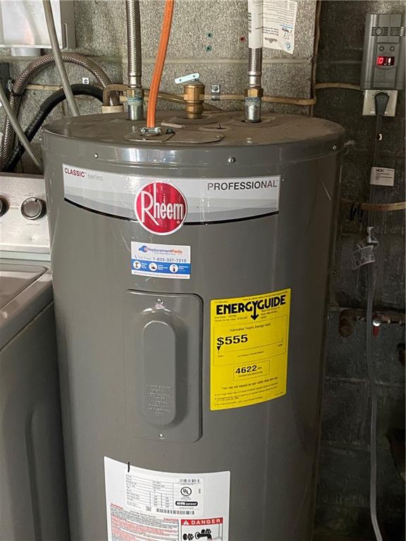219 Clarke Road Claysville, PA 15323 - Photo 21 of 23 a utility room with washer and dryer