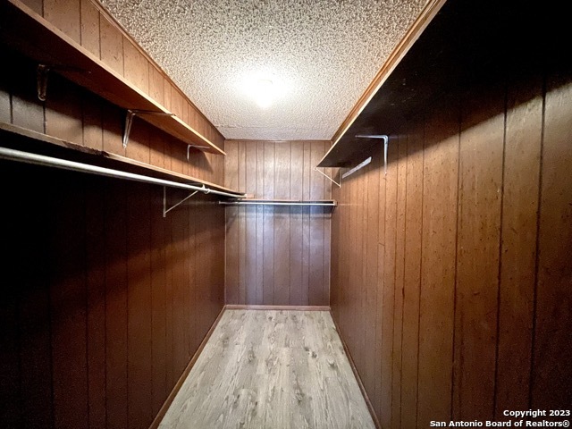 284 County Road 6612 Devine, TX 78016 - Photo 12 of 29