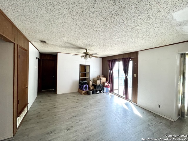 284 County Road 6612 Devine, TX 78016 - Photo 9 of 29